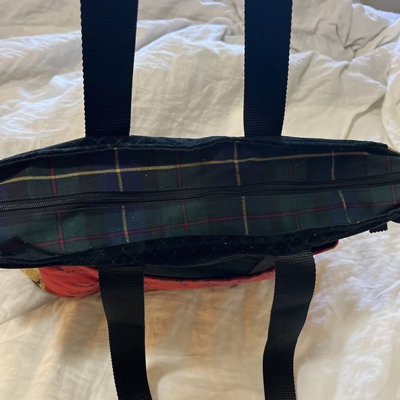 NORDIC HOUSE Designs USA Made Large Zip Tote Bag Red Black Bumblebees Floral - Picture 6 of 10